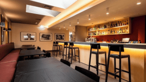 Girasoll Suite Cheers Bar